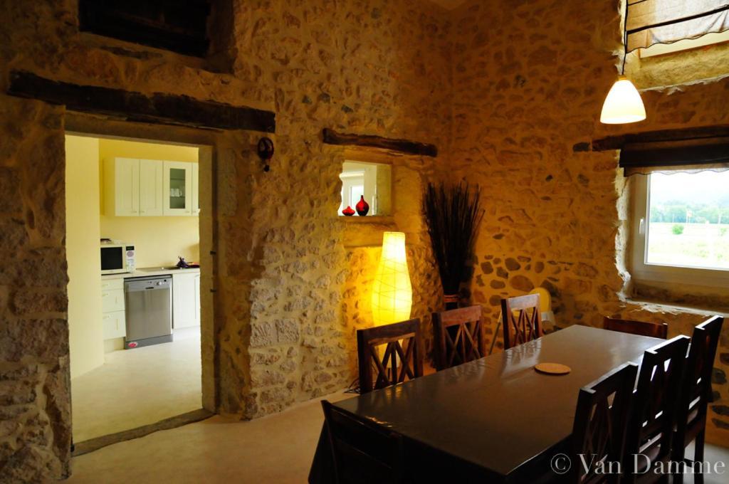 Gites Du Domaine Des Dames Vallon-Pont-d'Arc Exterior photo