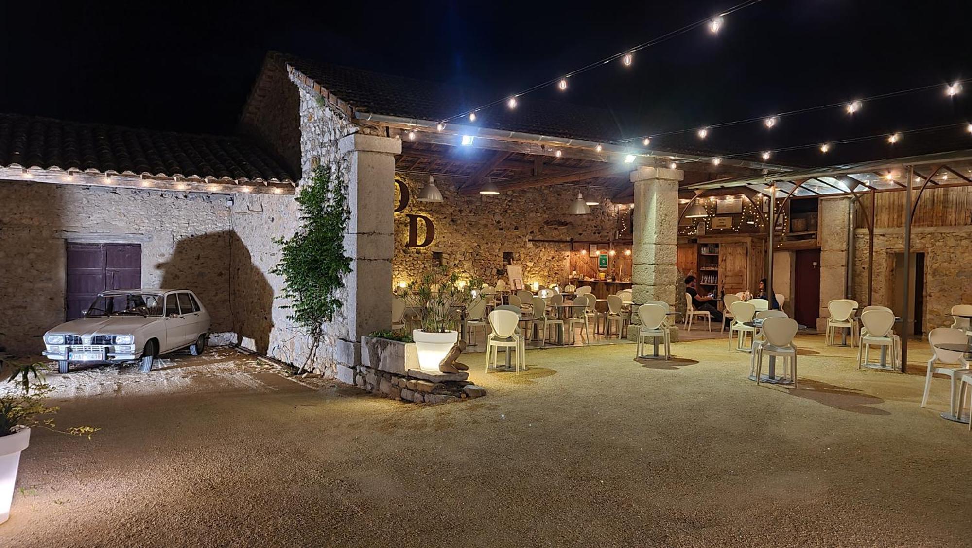 Gites Du Domaine Des Dames Vallon-Pont-d'Arc Exterior photo