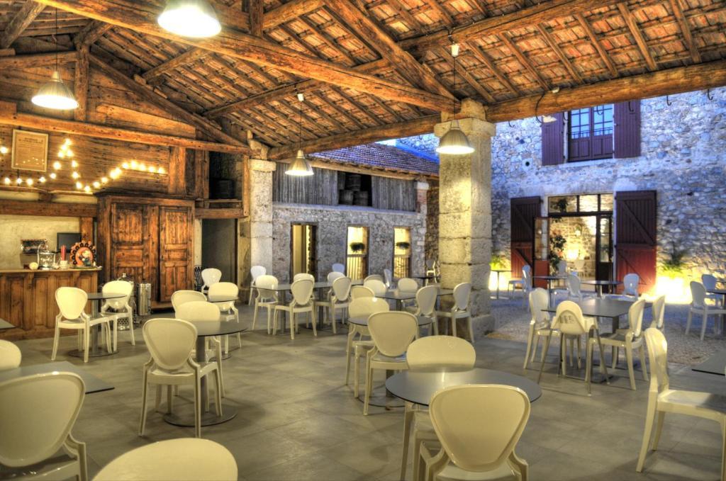 Gites Du Domaine Des Dames Vallon-Pont-d'Arc Room photo